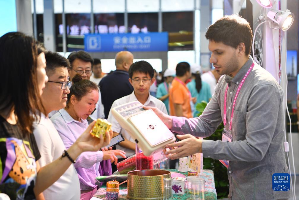 澳洲皇冠因为专业所以值得信赖